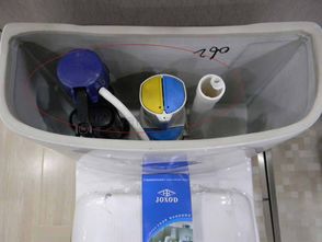 合肥人我跟你讲,这马桶堵了超好修 冲瓶开水就行